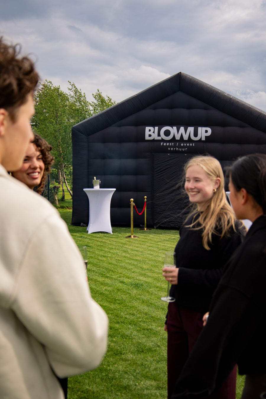 VAN JOUW TUIN
<em>NAAR EEN PRIVATE CLUB</em>
